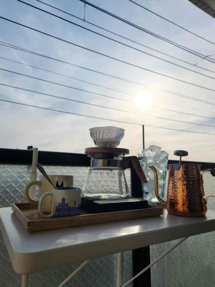 Even on a small rented balcony, you can enjoy what you like in a compact space.

This is important.

#balcony