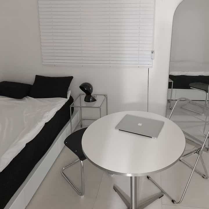 Decorating my home reveals my taste and sensibility. 🏡✨ #HomeStyle #PersonalTouch #InteriorVibes