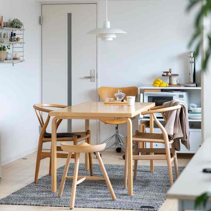 #ラグ #ダイニング #yチェア #ch24 #artek

ダイニングにラグ敷いたらメリハリついた☺️