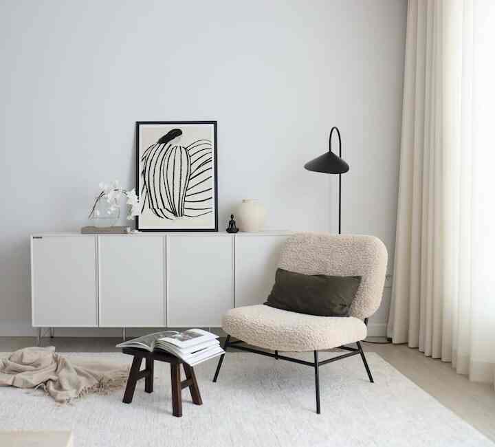 Transforming the atmosphere with frames, vases, candles, and more on the walls. #WallDecor #AmbianceShift #HomeStyling