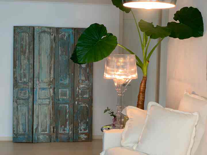 Elevating one side of the living room from dull to stylish. #StylishAccent #InteriorUpgrade #DecorInspiration