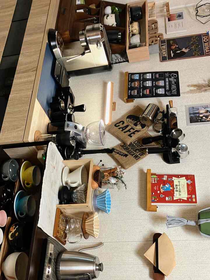 Ruang kafe favorit saya.
Lingkungan untuk menyeduh kopi nikmat kini siap!
#Kopi #coffee #カフェ雰囲気 #カフェ
#Ruang hobi