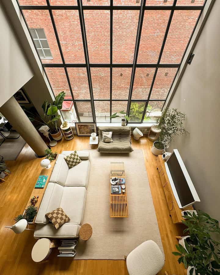 Exploring this fantastic loft interior! ✨🏙️
Credit : @im_ericwang #LoftLiving #InteriorInspiration #HomeDesign