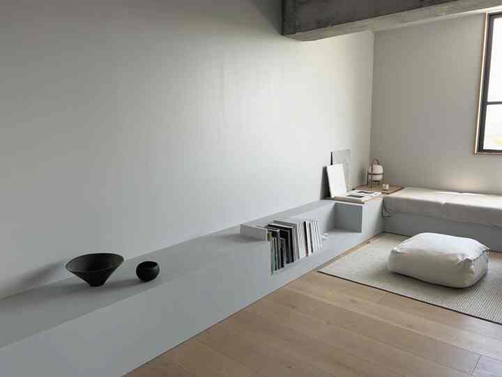 A sunny day after the rain.
Let the breeze in and make the space fresh◎◎

#livingroom
#relaxationspace
#rug
#cushion
#lighting
#santaandcole
#woodwork
#IIDAWOODTURNING