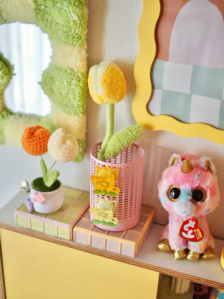 可愛すぎるnaproomさんの
tufting flower🥹🌷💛
下北沢の雑貨屋さんでゲットした
チューリップのマグネットクリップとの
相性も抜群。。🫣💭

#カラフルインテリア #カラフル雑貨 #韓国インテリア #北欧インテリア #タフティング #イエローインテリア