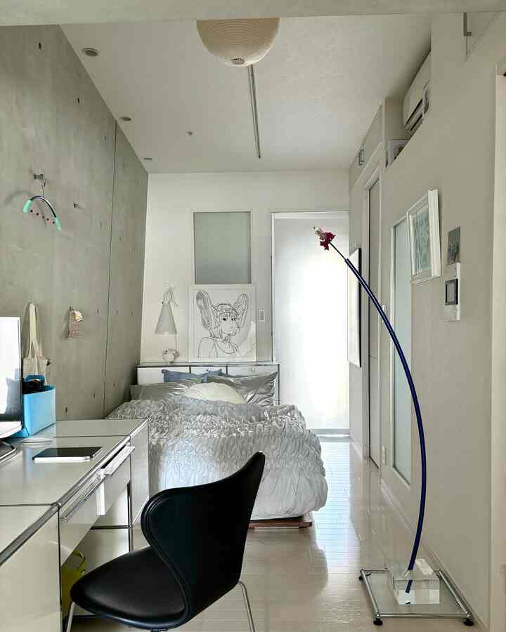 ruangan biru muda

#Bedcover #アート #アート・Lukisan #usmハラー #セブンチェア #fritzhansen #倉俣史朗 #flos #