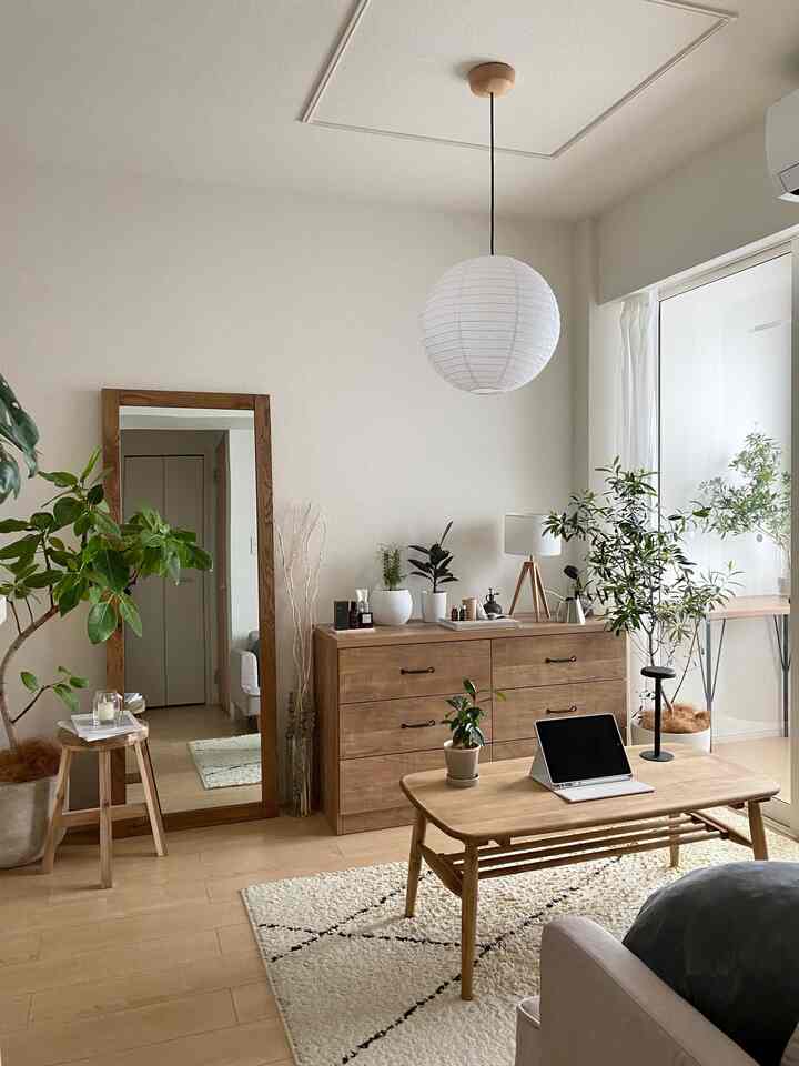 新しいローテーブルをお迎えして、さらにお気に入りなリビングになりました🌿

#ナチュラルインテリア #北欧インテリア #観葉植物 #木製家具 