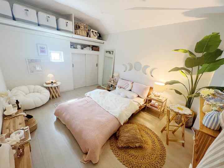 最近のベッドルームはこんな感じ🤍🌷
______________________________ 
 #海外インテリア #一人暮らし #ikea #vlogger #roomtour 
#ベッドルーム