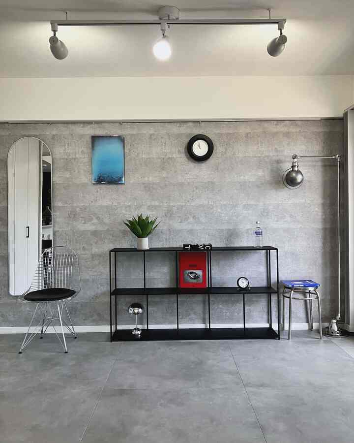 少しずつディスプレイしてます♪

#無機質 #オープンシェルフ 