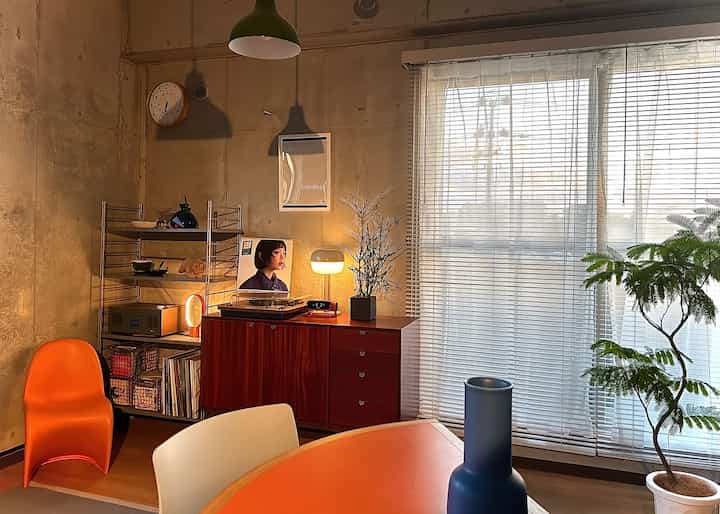 2024.5.29

はじめて🇰🇷にハマる予感
ついつい買っちゃいました。


#レコード #IKEA #vitra #tipton #newjeans #カラフルなインテリア  #ブラインド #キャビネット #半円テーブル  