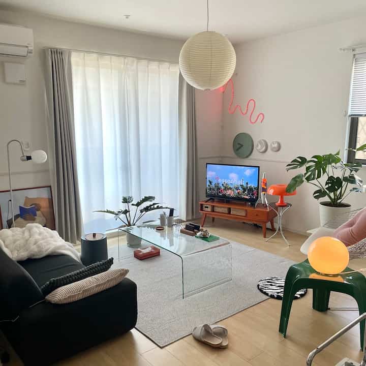 モンステラを迎え、よりリラックスできるおうちに🪴

#一人暮らし #賃貸 #インテリア #ルームツアー #家具 #グリーンのある暮らし #北欧 #ミッドセンチュリー #myroom #homestyling #cozyhome #homedesign #interior #midcenturymodern #interiordesign #akari #ikea #hometour #homedecor #minivlog 