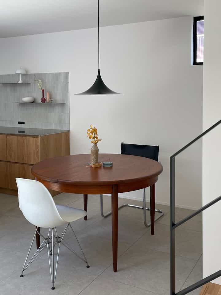 ダイニング


#ダイニング
#70b
#ラウンドテーブル
#gubi
#hermanmiller
#esmetenashop