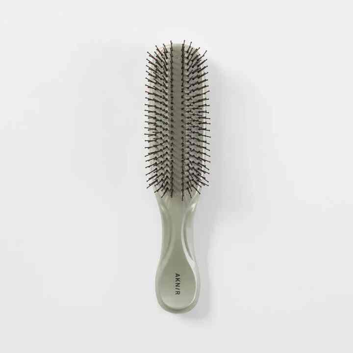 シャンプーブラシ