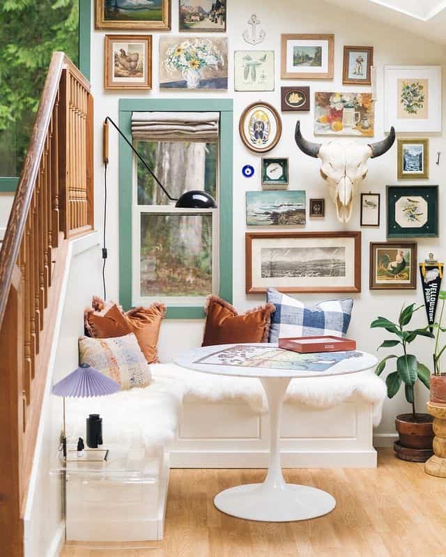 Creating an artistic stairway with frames and a white bull head decor

Credit: @jojotastic

#InteriorDesign #StaircaseGoals #HomeStyle #WallDecor #ArtisticLiving