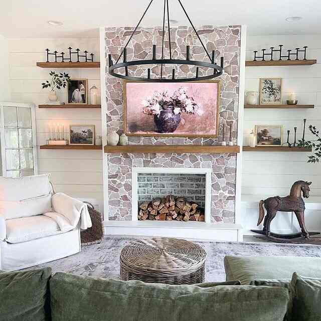 Dream farmhouse living 🏡💭✨ 

Credit : @jess.giffin1221

#FarmhouseDream #CountryLiving #CozyHome