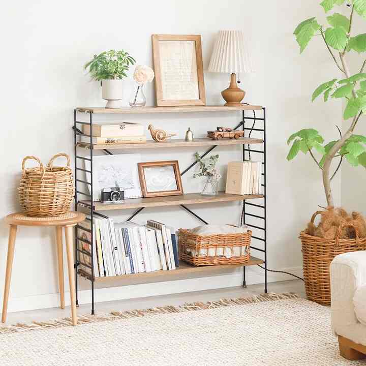 少しだけ並べ方を変えてみる。
ほんの少しでも気分が変わる。

#ディスプレイラック #雑貨 #蚤の市