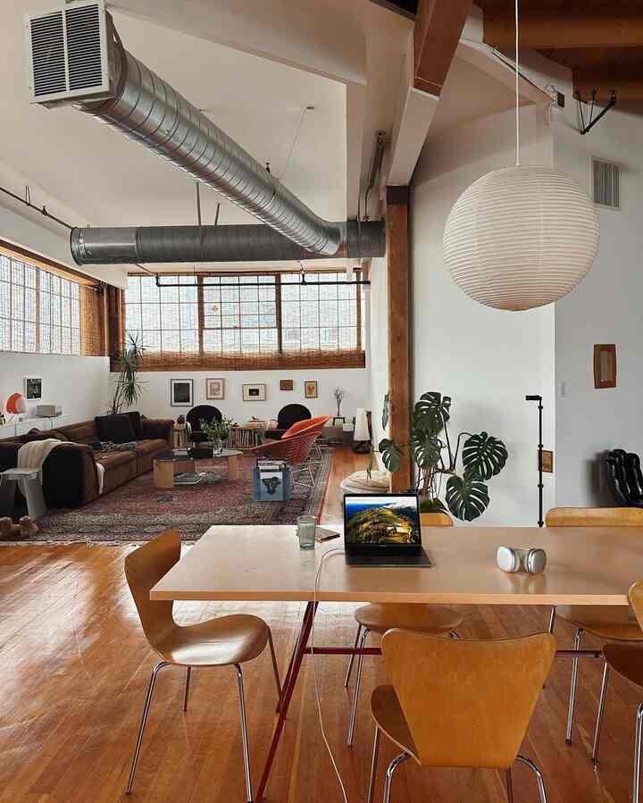 The mix of wood tones and an open ceiling creates a stunning look! 🌿✨ 

Credit : @metahaiku

#WoodAndOpenCeiling #HomeDesign #CozyVibes