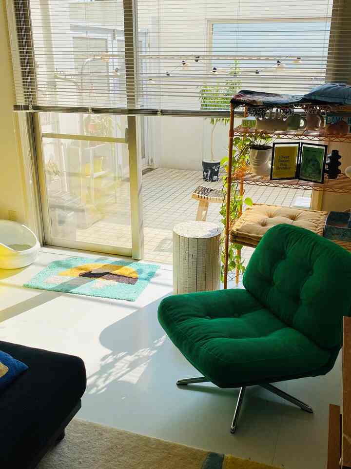 IKEAの大人気チェア🛋️

ネットで奇跡的に入荷してる瞬間に購入できました。

ふかふかで猫たちがジャストフィットらしく、常にここに寝ています。人間はほぼ使えていません。笑。　



#IKEA   #チェア    #IKEAソファ 