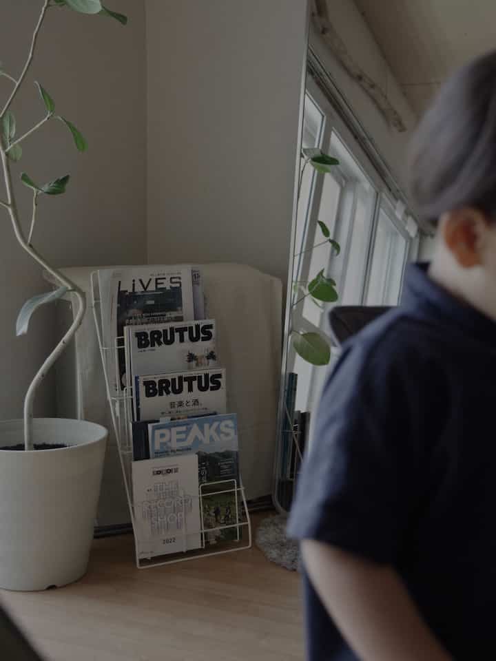 #フィカス #観葉植物 #全身鏡 #マガジンラック