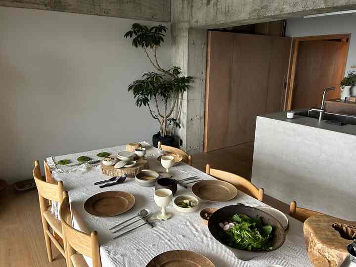 Koordinasi meja berpusat di sekitar kapal kayu.
Dunia yang ditenun oleh karya penulis favorit Anda🪵
Peralatan makan yang cantik akan membuat waktu makan Anda lebih menyenangkan.

#koordinasi meja
#tukang kayu
#Yu Uchida
#Takashi Tomii
#iidawoodturning