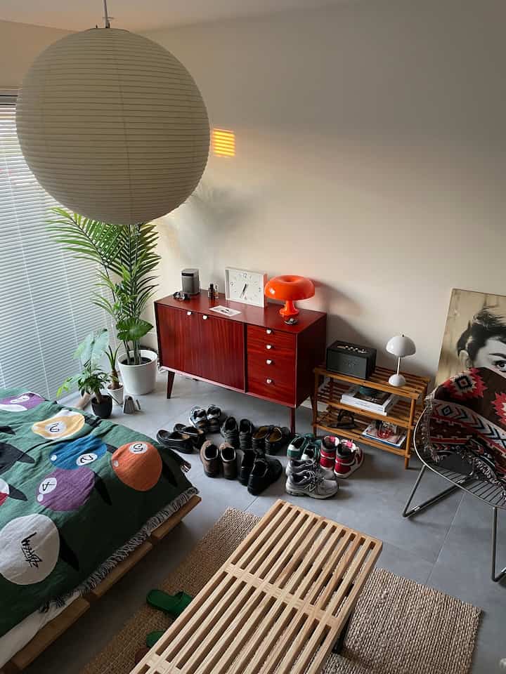 ✔️Until yesterday, my shoes were scattered all over the place, and I was worried about where to put them, but I bought some concrete blocks and boards at a home improvement store and they fit nicely. I made one for about 2,000 yen, so it's a good idea.
#Shoebox #北欧 #シンプルな暮らし #diy