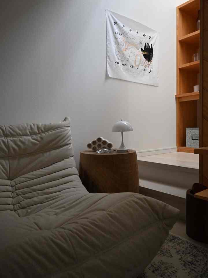 部屋が好きなもので溢れてると
それだけで幸福度が全然ちがうよね🧠
#ligneroset #louispoulsen #vitra #narukitakahashi #LAN 