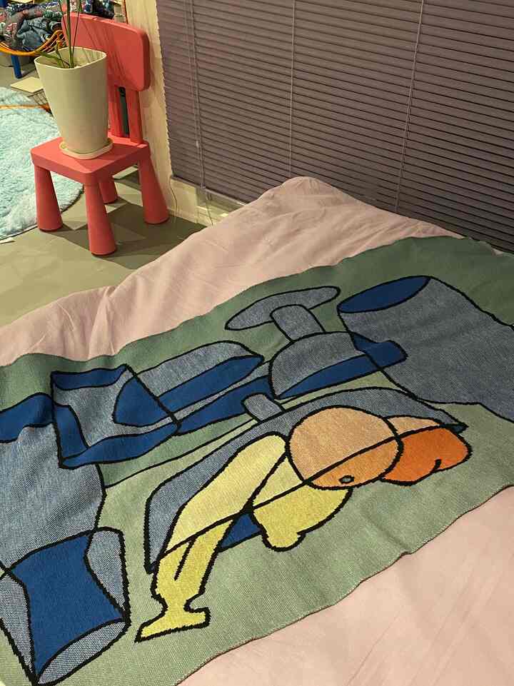 そろそろ布団をかえないと😂

#IKEA寝具 #ベッドカバー 