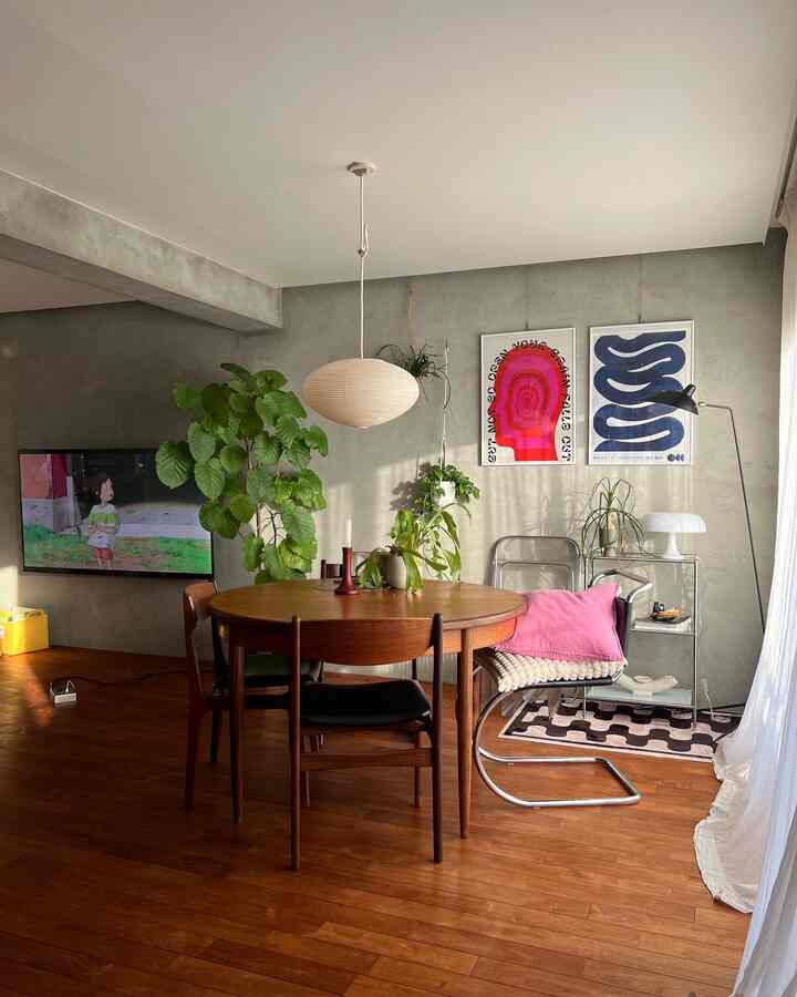 weekend☀️ #リビングインテリア  #中古マンションリノベーション #三人暮らし #ミッドセンチュリー #カラフルインテリア #midcenturymodern #livingroom #renovationmaison  #colorfulinterior #japan