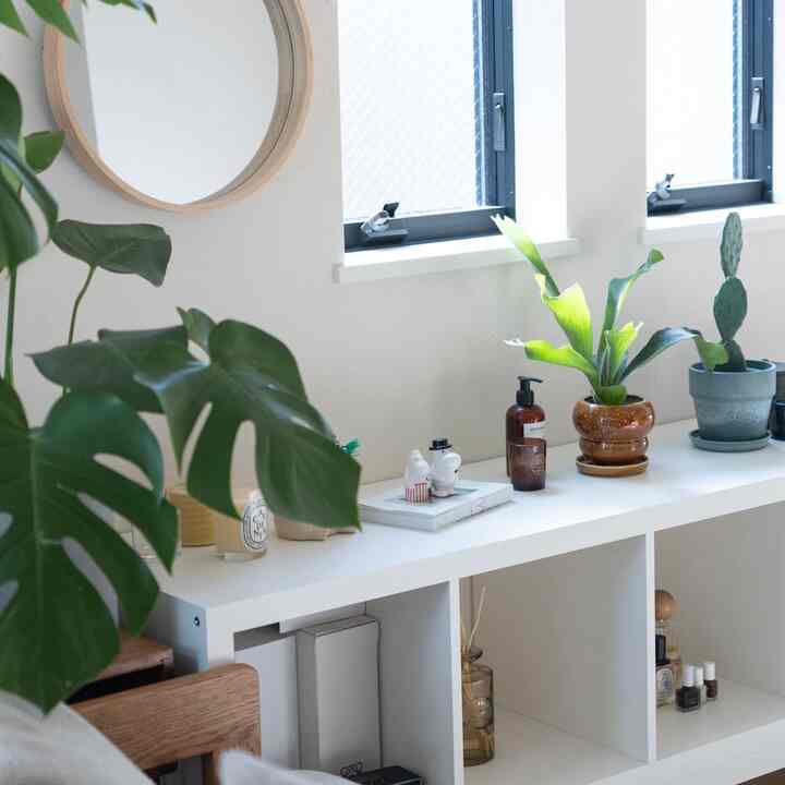 棚には好きなものを置く。
お気に入りはフィンランドで買ったARABIAのムーミンパパとママ💗
#ARABIA #香りもの #見せる棚 #収納棚