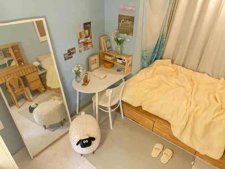 #오늘의집에서샀어
半円形のテーブル構造を移してから、底が本当に寂しいです。

だから今日の家でポイント家具を一生懸命探し、発見したかわいいスツール...

幼い頃によく見たショートシップ漫画が思い出してすぐに購入したのですが、なんだか可愛いかな。

#home #homesweethome #홈스타그램 #homemade #homedesign #homedecor #homestyling #홈카페 #오늘의집 #인테리어 #홈가구 #네추럴 #내추럴 #네추럴인테리어 #화이트인테리어 #네추럴화이트 #포인트가구 #포인트인테리어 {18 #スツール} #스툴추천 #제품후기 #제품추천 #캐릭터소품 #맞팔
