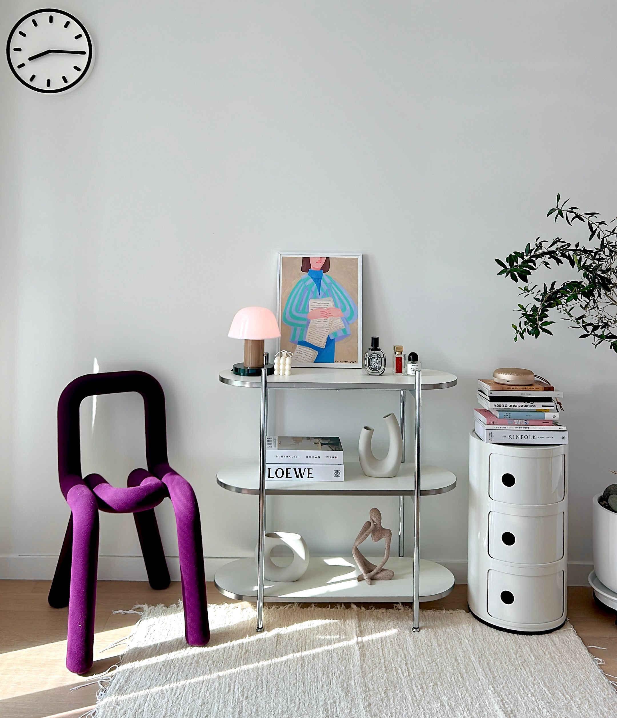 Curved Modern Ceramic Vase user photo