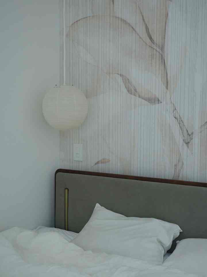 
マグノリアのフォトクロスが我が家のアイコン。

#寝室 #ベッド照明 #ベッドインテリア #ベッドルーム #アクセントウォール #アクセントクロス