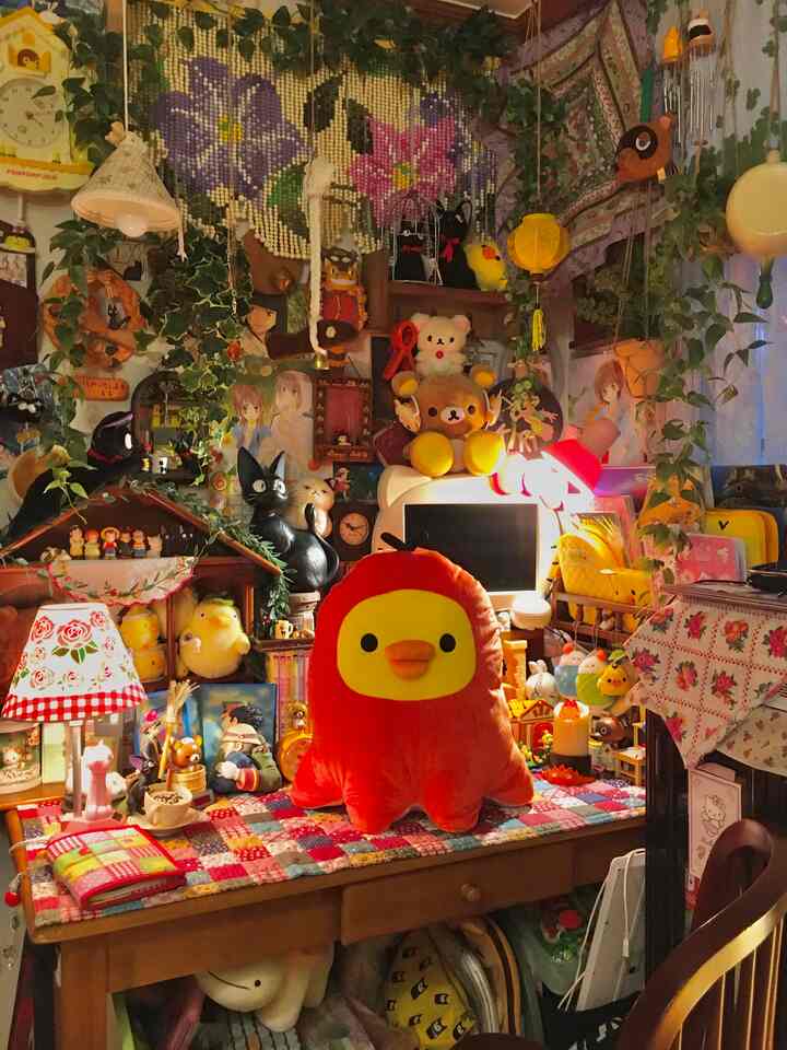 大王タコの登場です, , , #우드 #구축 #작은방 #데스크테리어 #지브리 #지브리인테리어 #키덜트 #키덜트인테리어 #책상 #책상꾸미기 #데스크테리어 #책상인테리어 #굿즈 #굿즈존 #빈티지 #방꾸미기 #방꾸미기소품 #방꾸 #침대 #침대꾸미기