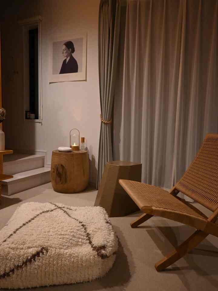 I love sitting on a Cuban chair and using a pouf as an ottoman 🌿
#CARLHANSENANDSON #LEKLINT #pouf #ベニワレン