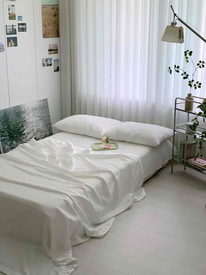  #집꾸미기 #홈스타일링 #홈스타그램 #에어슬립 #스노우필 #여름침구 #여름침구추천 #쿨링이불 #쿨링매트 #침실인테리어 #homedecor #homeinterior #inspiration #interiordecor #homesweethome #cozyhome #cozyvibes #beddingdecor #myroom #bedroomdecor