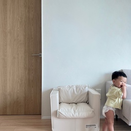 우드마루랑 우드문 어울리는 조합때문에
이 두조합은 레퍼런스가 아애 없어서 고민 많이 했는데,
예상보다 더 잘어울림 #2024년최고의선택
우드 문 하나로 인테리어 효과 짱 ..추천 !
#우드문 #우드마루 #광폭강마루 #레놀릿필름 #아기가사는집 #우드앤화이트 #우드앤화이트인테리어 