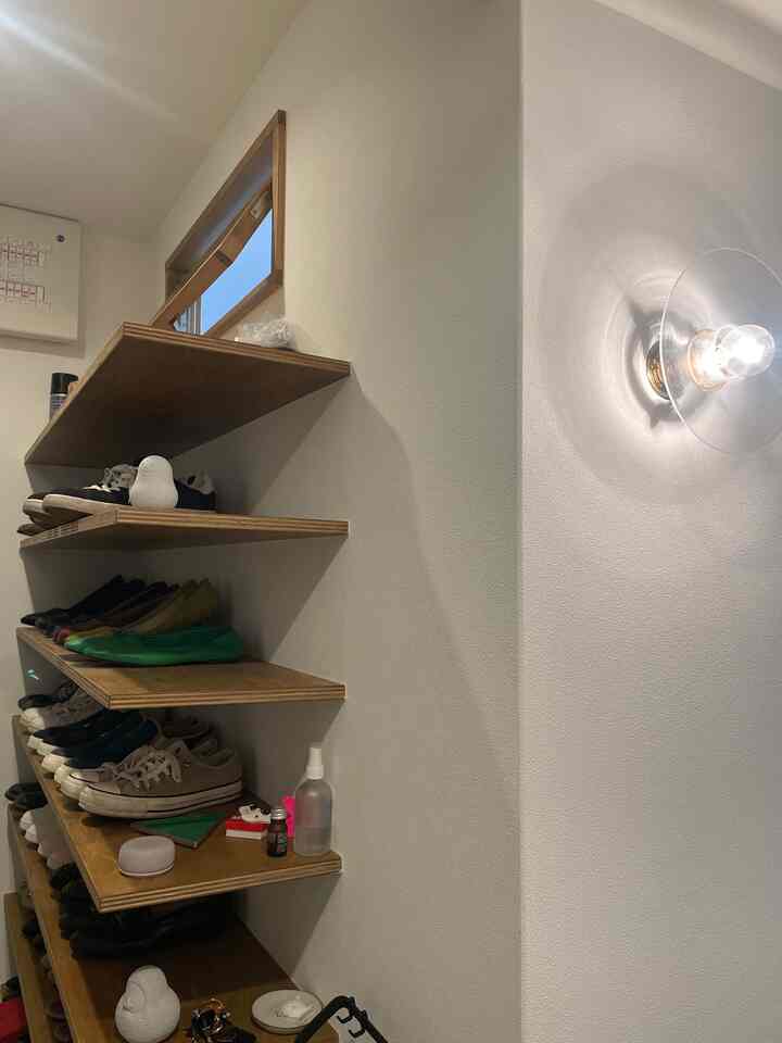 梅雨のジメジメにはsoilのフレッシェンがオススメすぎる。
梅雨時期の嫌な湿気も匂いもほんと軽減してくれる吸湿脱臭の優れもの。
ウインクしてる顔のはレアなんだって。 #玄関照明 #梅雨対策