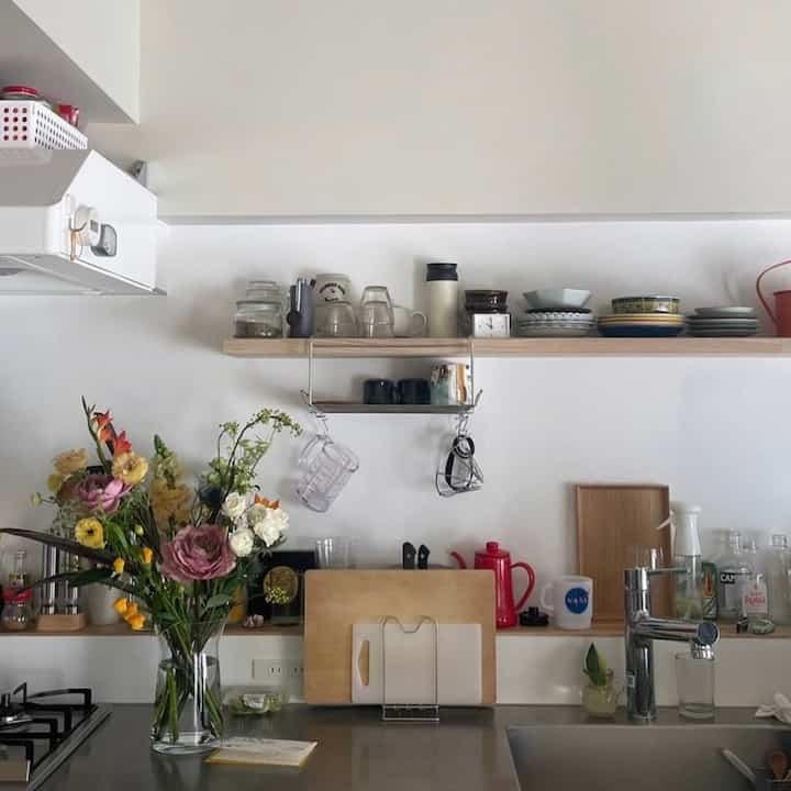 _
iPhoneの絵文字そっくりのお花をもらったときの💐

#kitchen #ステンレスキッチン
#renovation #flowers
#주방 #스테인레스주방 
#리모델링 #꽃
#리모델링인테리어
#룸데코 #인테리어디자인
#실내식물