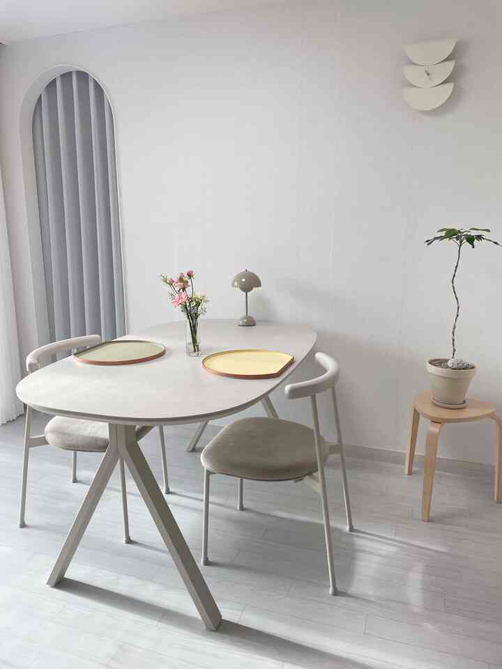  #행복주택36형 #행복주택인테리어 #피아바식탁 #피아바시계 #한샘의자 #이케아의자  #LG스탠바이미 #거실가구배치 #거실가벽