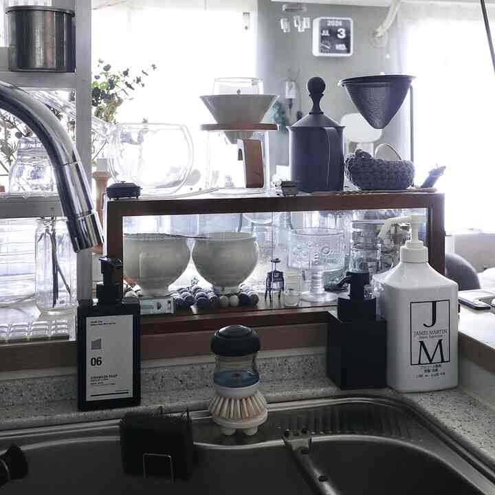 スポンジとディスペンサーを替えました✩

#ソープディスペンサー
#泡タイプ
#泡タイプソープディスペンサー 
#nattyandcompany 
#キッチン
#kitchen
#台所
#日々の暮らし
#暮らしを楽しむ 
#暮らしの記録 
#すきなものに囲まれて暮らしたい 
#好きなものに囲まれた暮らし 
#うつわのある暮らし 
#うつわ好きな人と繋がりたい 
#鈴木環
#ピジョンカップ
#ミックスインテリア
#アンティークのある暮らし
#古いものがある暮らし 
#古道具のある暮らし 
#ガラスケース
#海外インテリアに憧れる
#インテリア好き 
#暮らしの道具 
#モノトーン雑貨
#こどものいる暮らし
#マンション暮らし 
#マンションインテリア
#eosm100