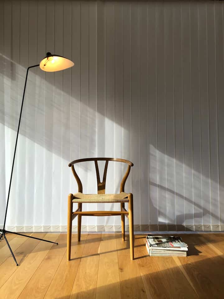 Yチェアは買って良かったと思える家具のひとつです。長く愛されるものには理由があるんだなって思えます。

#yチェア #カールハンセンサン #ハンスウェグナー #idee #フロアランプ
