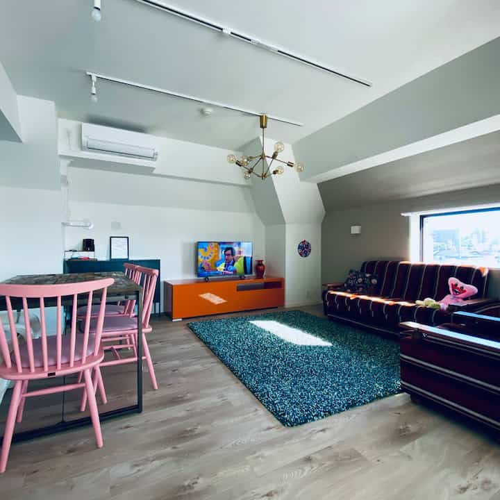 Tata letak sebelumnya.

Ini bersih dan saya menyukainya.
Kolaborasi antara furnitur bekas/daur ulang dan IKEA.

Saya suka sesuatu yang sedikit pop
Saya kesulitan memilih warna. Dan itu menakutkan ketika Anda bosan🤯

Sekarang saya memiliki sofa yang saya inginkan,
Saya akan bekerja keras dan membelinya🫰🫰❤️‍🔥❤️‍🔥

Furnitur Skandinavia dan Korea
Saya sering melihat toko furnitur bekas.

______________________

#ruang tamu #ルームツアー
#kamaranak-anak #roomtour
#rumahku #interior #インテリア
#Furnitur #北欧家具
#Residence #住宅 #renovation
#Renovasi apartemen #リノベーション
#Apartemen bekas #used家具
#desain interior
#Desain Interior #diy #ライフスタイル
#gaya hidup #暮らしを楽しむ
#Apartemen Tokyo #TOKYO #cityboy #citylife
#Rumah tua #myhome #建築