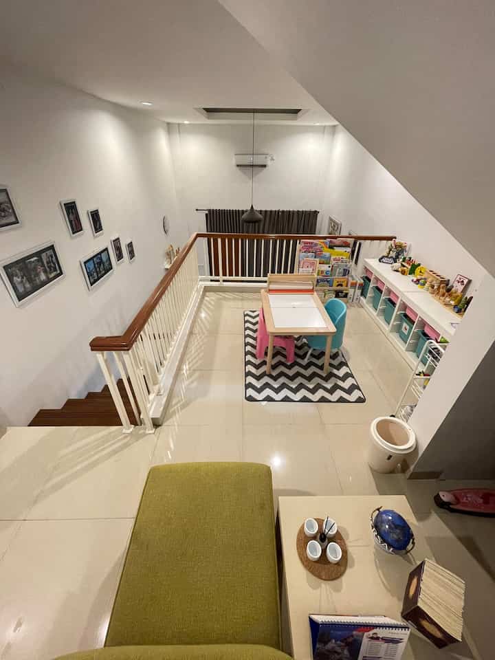 Mezzanine yang difungsikan sebagai playroom ✨

#mezzanine
#playroom
#kidsplayroom
#idemezzanine
#minimalis
#minimalismodern
#50m