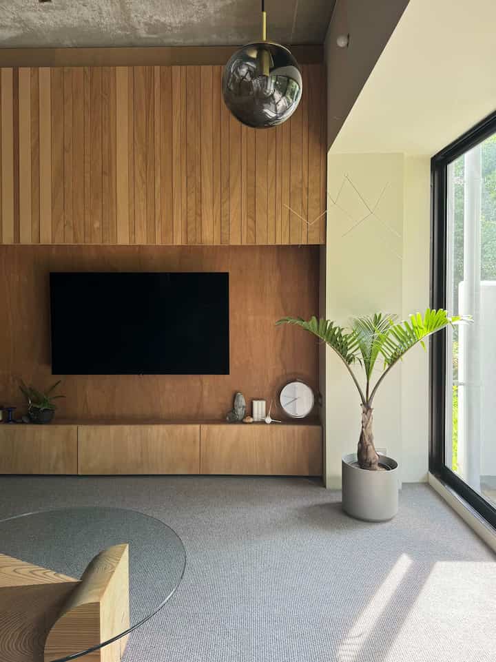 トックリヤシがやって来ました
かっこいい🌴


#マンションリノベーション
#緑のある暮らし
#トックリヤシ
#観葉植物