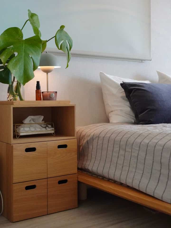 Samping tempat tidur🛏️ #ベッドルームスタイリング #寝室小物 #寝室