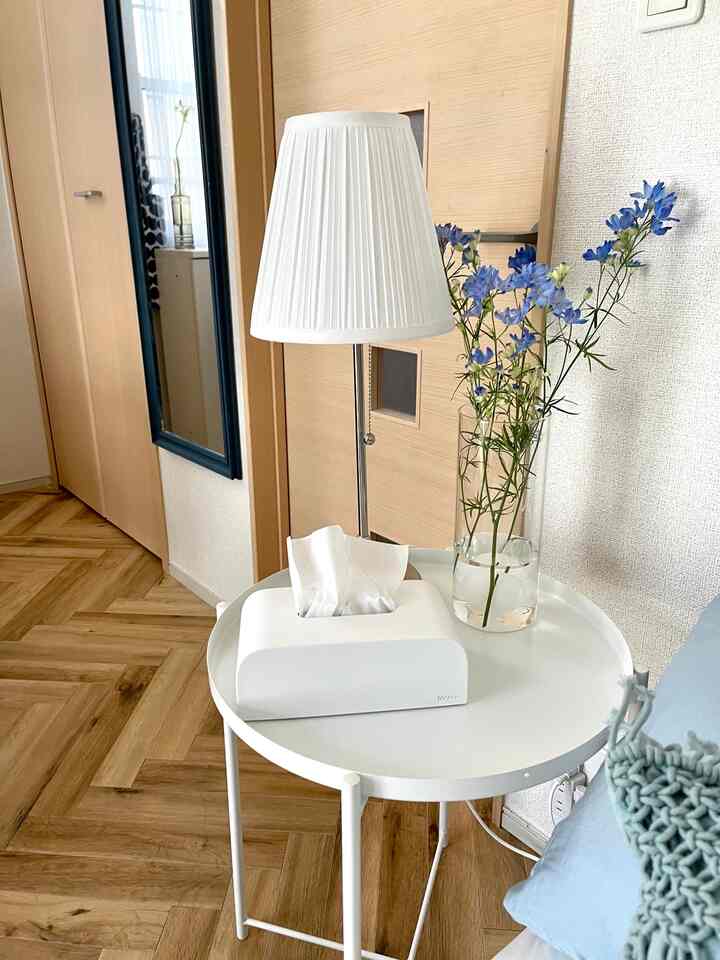 ベッドサイドテーブル🤍

#ikea #ideaco