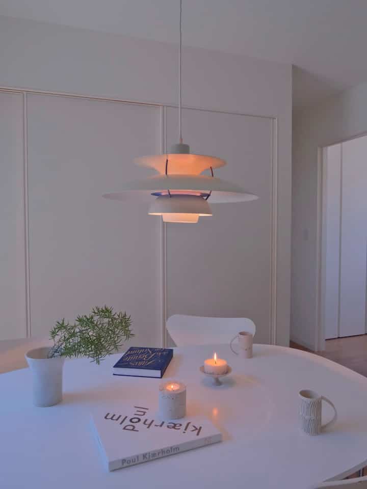 ダイニング
#北欧モダン #北欧インテリア #ph5 
#スーパー楕円テーブル #セブンチェア 
#佐藤朱里マグ #ishizoキャンドルホルダー
#canasaフラワーベース