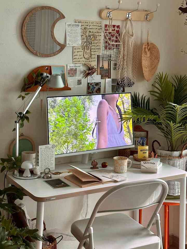 雨の水曜日

南には太陽があります。
ここは雨が降っています。

そして湿度も怖いです。
私は熱帯の森の中にいる気分です🌿🌿

。

。

。


＃デスクインテリア＃デスクテリア＃デスク飾り＃デスクインテリア＃デスクスタグラム 
#アルテミデ #アルテミデトロメオ #折りたたみ椅子 
＃コートラック＃スマートモニター＃今日のシーンカット＃私のお金 
＃今日の家のキュレーター＃今日の家で買った 
#デスクセットアップ #desklamp #deskplant 
