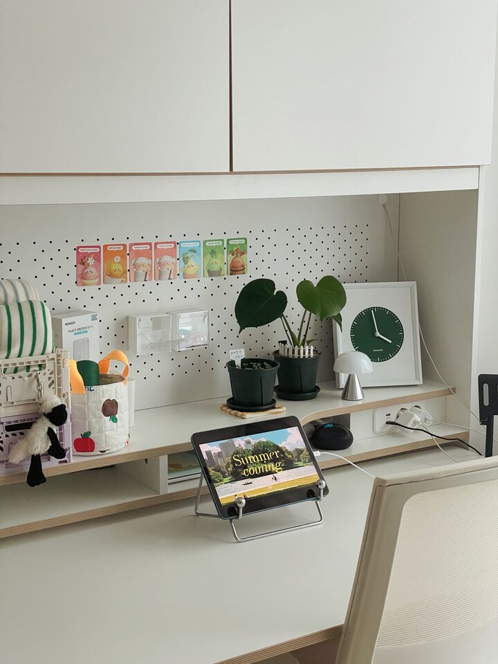 short form carousel card thumbnail