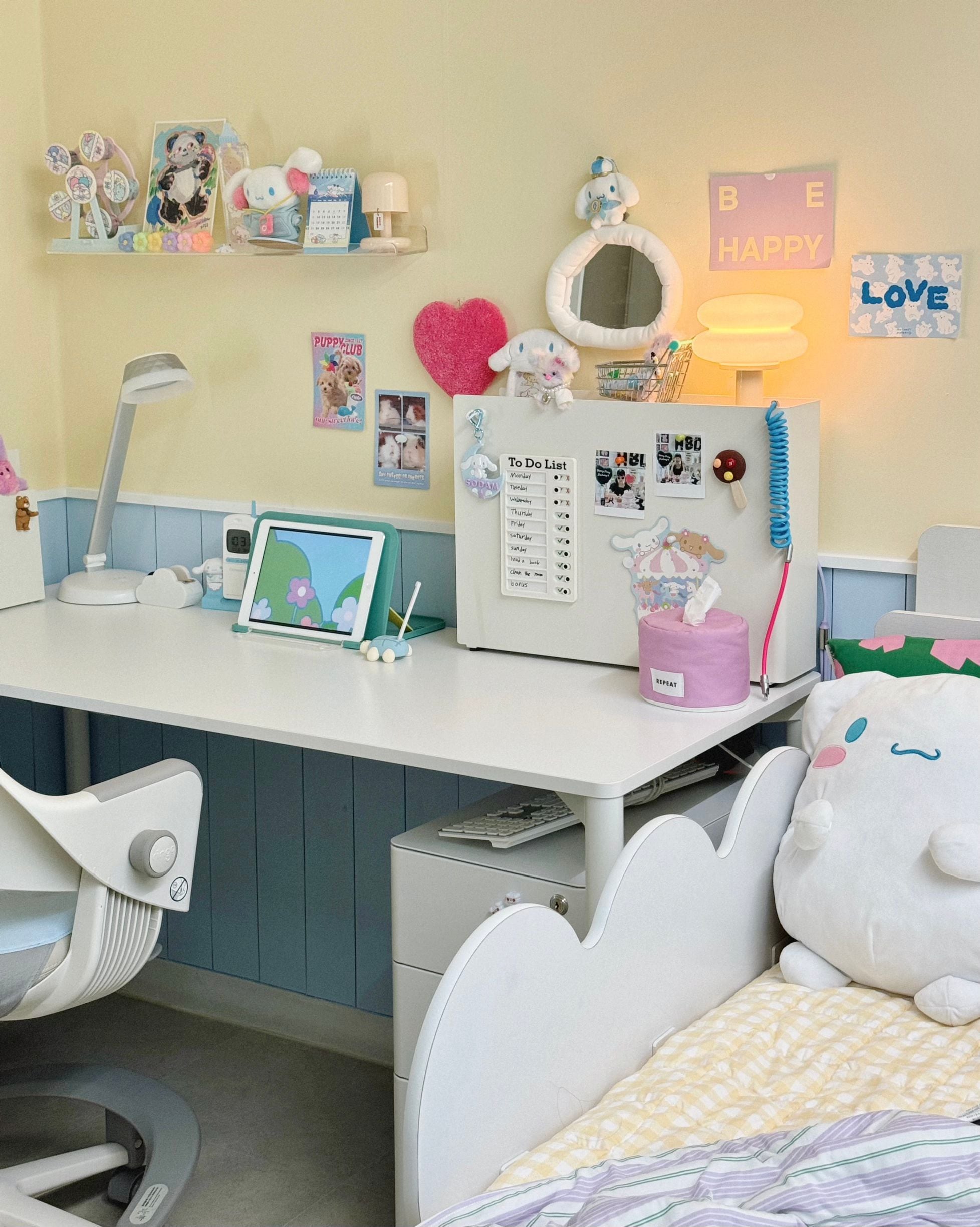 Slim Sliding Metal Storage Cabinet user photo